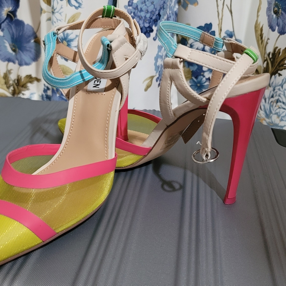 Heels Steve Madden size 7